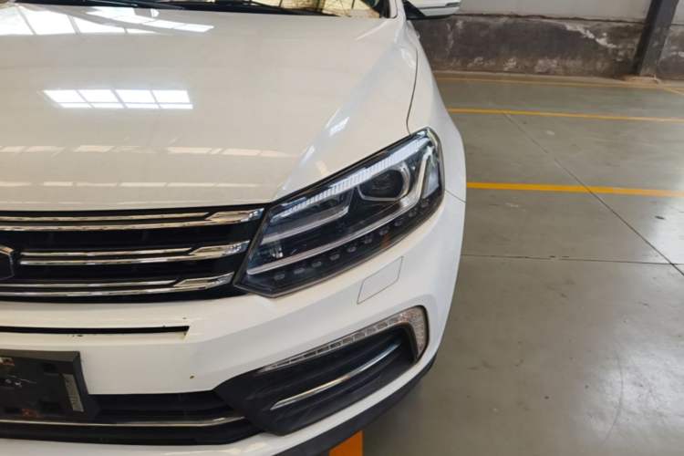Used Zotye T600 Coupe 2017 1.5T Automatic Luxury Model Left Front Headlight