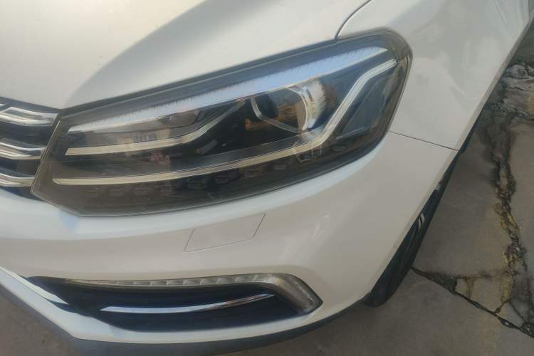 Used Zotye T600 Coupe 2017 1.5T Automatic Luxury Model Left Front Headlight
