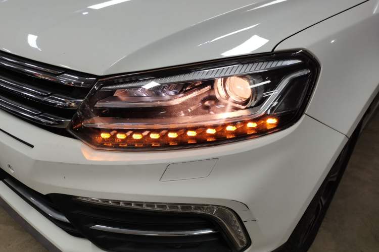 Used Zotye T600 Coupe 2017 1.5T Manual Luxury Model Left Front Headlight