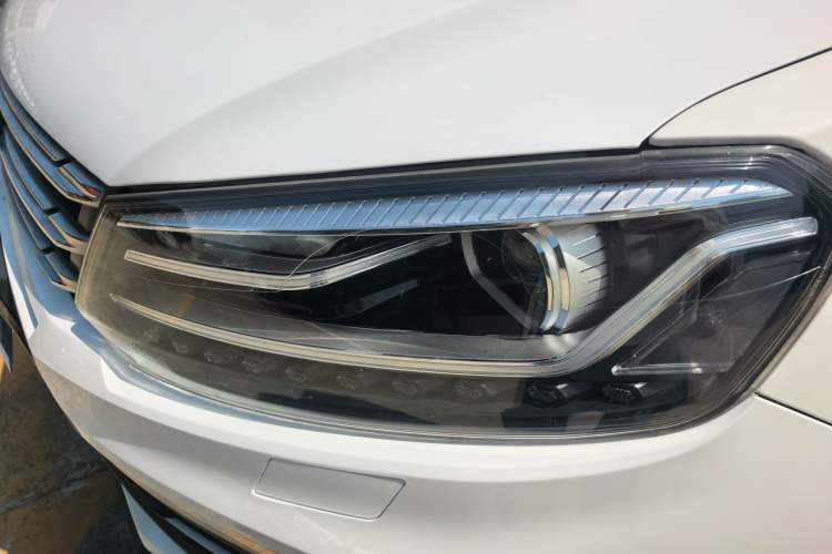 Used Zotye T600 Coupe 2017 1.5T Automatic Luxury Model Left Front Headlight