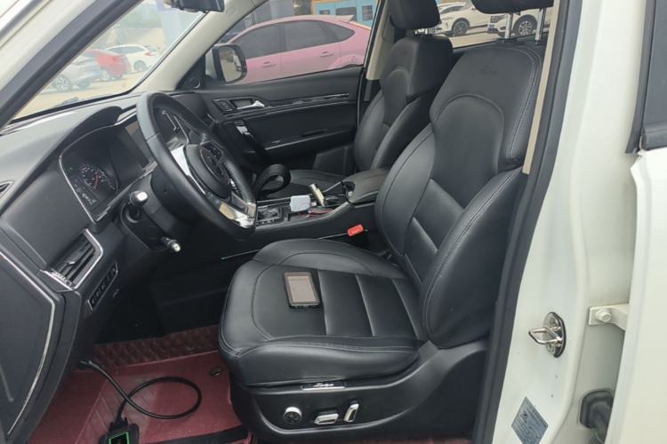 Used Zotye T600 Coupe 2017 1.8T Automatic Prestige Model Left Front Seat