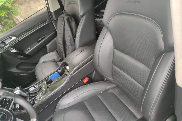 Used Zotye T600 Coupe 2017 1.5T Automatic Luxury Model Left Front Seat
