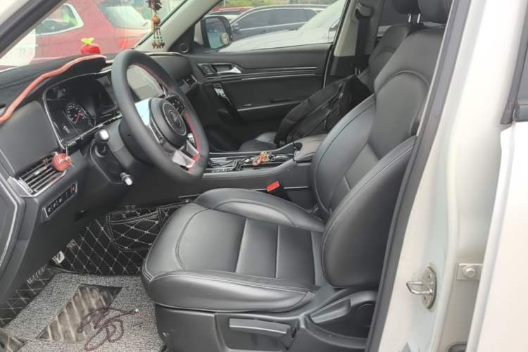 Used Zotye T600 Coupe 2017 1.5T Automatic Luxury Model Left Front Seat