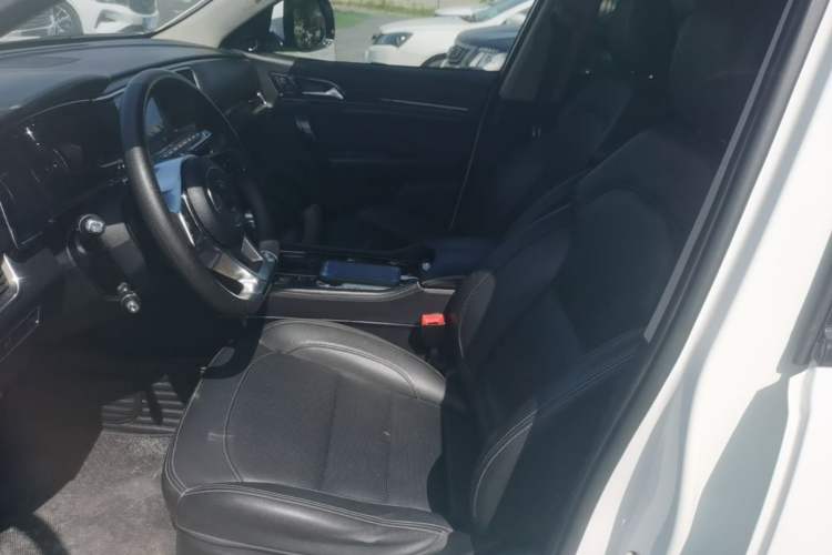 Used Zotye T600 Coupe 2017 1.5T Automatic Luxury Model Left Front Seat