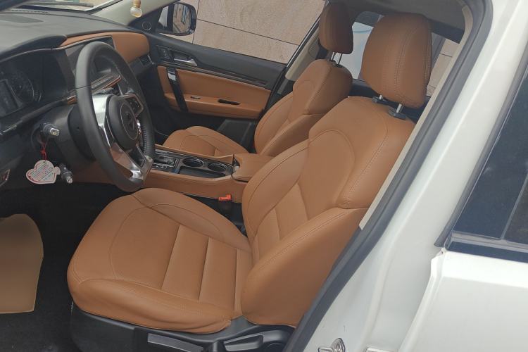 Used Zotye T600 Coupe 2017 1.5T Automatic Luxury Model Left Front Seat