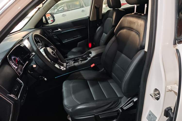 Used Zotye T600 Coupe 2017 1.5T Automatic Luxury Model Left Front Seat