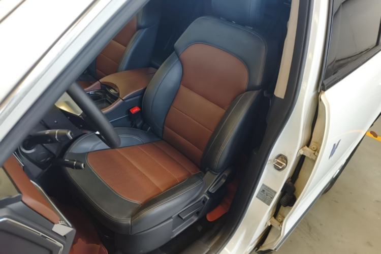 Used Zotye T600 Coupe 2017 1.5T Automatic Luxury Model Left Front Seat