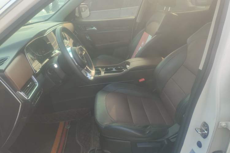 Used Zotye T600 Coupe 2017 1.5T Automatic Luxury Model Left Front Seat