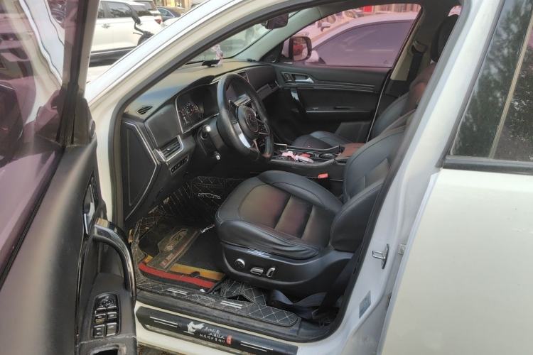 Used Zotye T600 Coupe 2017 1.5T Automatic Luxury Model Left Front Seat