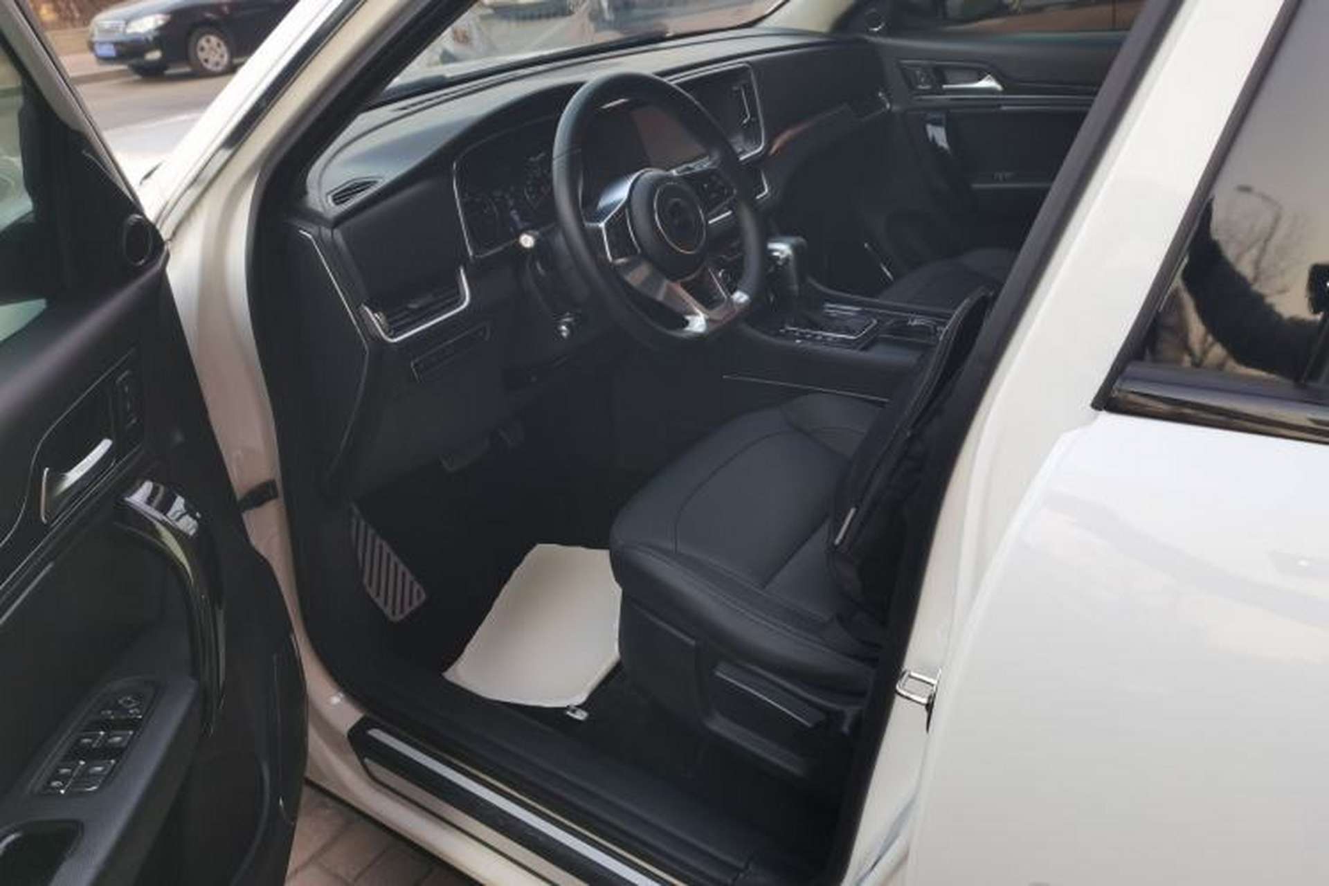 Used Zotye T600 Coupe 2017 1.5T Automatic Luxury Model Left Front Seat