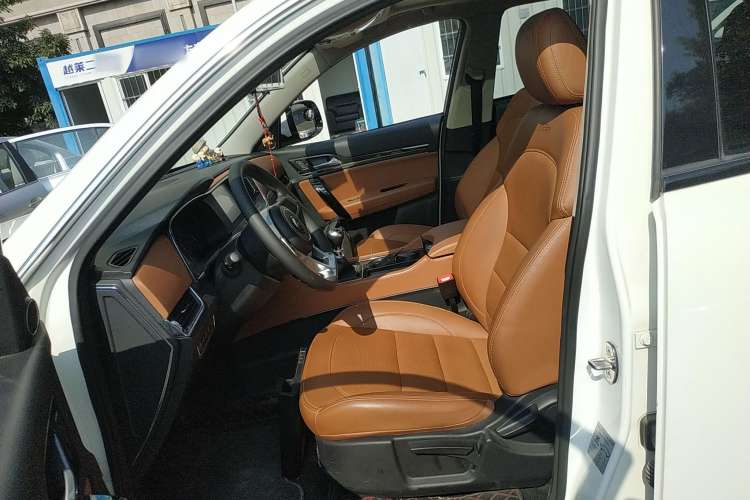 Used Zotye T600 Coupe 2017 1.5T Manual Luxury Model Left Front Seat