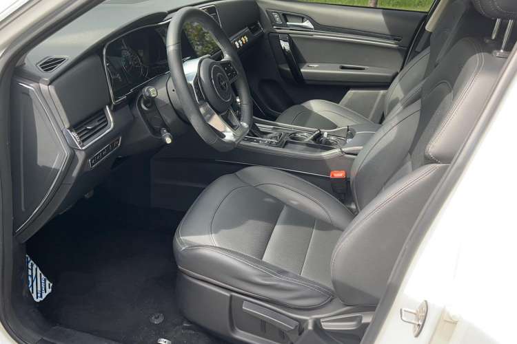Used Zotye T600 Coupe 2017 1.5T Automatic Luxury Model Left Front Seat