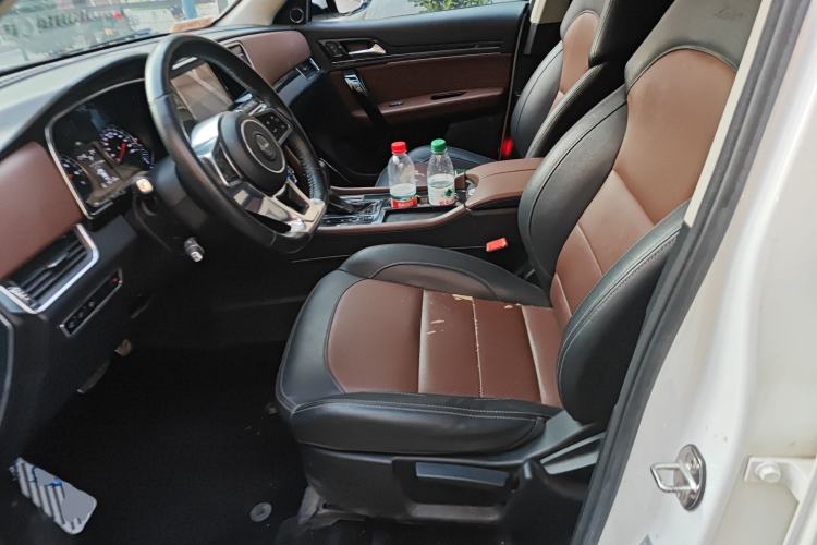 Used Zotye T600 Coupe 2017 1.5T Automatic Luxury Model Left Front Seat