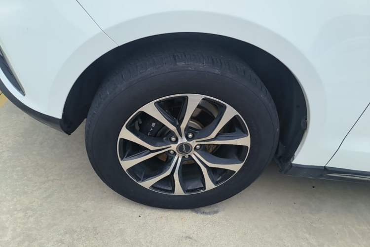 Used Zotye T600 Coupe 2017 1.8T Automatic Prestige Model Left Front Wheel Hub