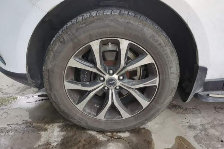 Used Zotye T600 Coupe 2017 1.5T Automatic Luxury Model Left Front Wheel Hub