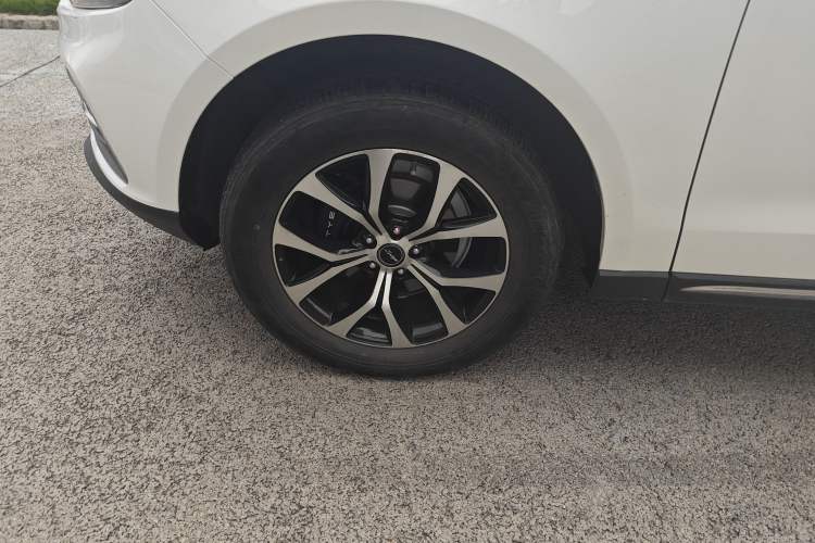 Used Zotye T600 Coupe 2017 1.5T Automatic Luxury Model Left Front Wheel Hub
