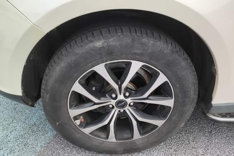 Used Zotye T600 Coupe 2017 1.5T Automatic Luxury Model Left Front Wheel Hub