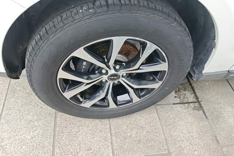 Used Zotye T600 Coupe 2017 1.5T Automatic Luxury Model Left Front Wheel Hub