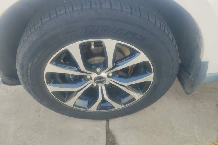 Used Zotye T600 Coupe 2017 1.5T Automatic Luxury Model Left Front Wheel Hub