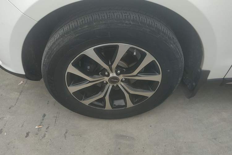 Used Zotye T600 Coupe 2017 1.5T Automatic Luxury Model Left Front Wheel Hub