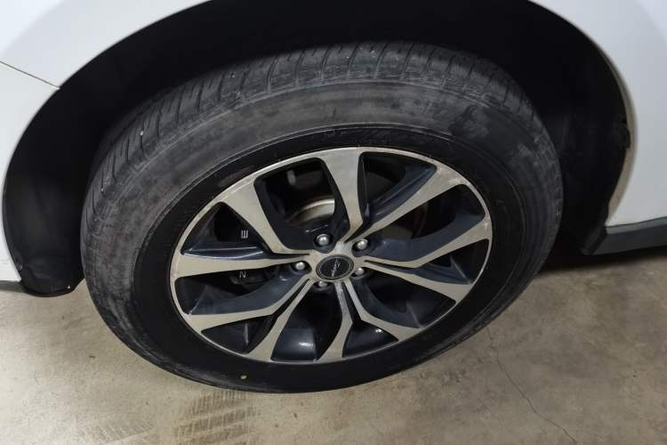 Used Zotye T600 Coupe 2017 1.5T Manual Luxury Model Left Front Wheel Hub