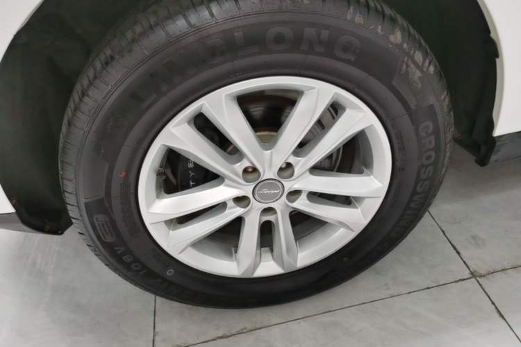 Used Zotye T600 Coupe 2017 1.5T Automatic Luxury Model Left Front Wheel Hub