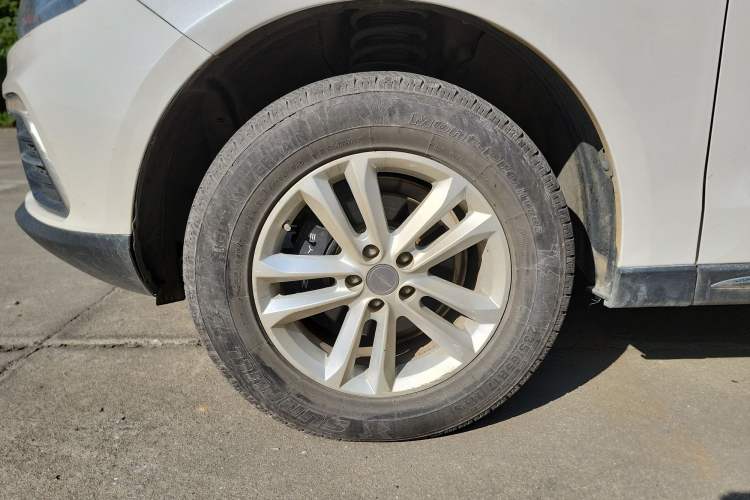 Used Zotye T600 Coupe 2017 1.5T Manual Luxury Model Left Front Wheel Hub