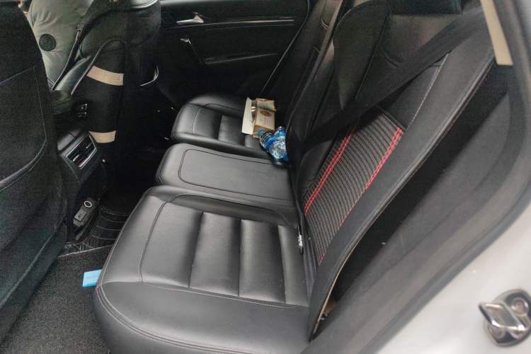 Used Zotye T600 Coupe 2017 1.5T Automatic Luxury Model Left Rear Seat