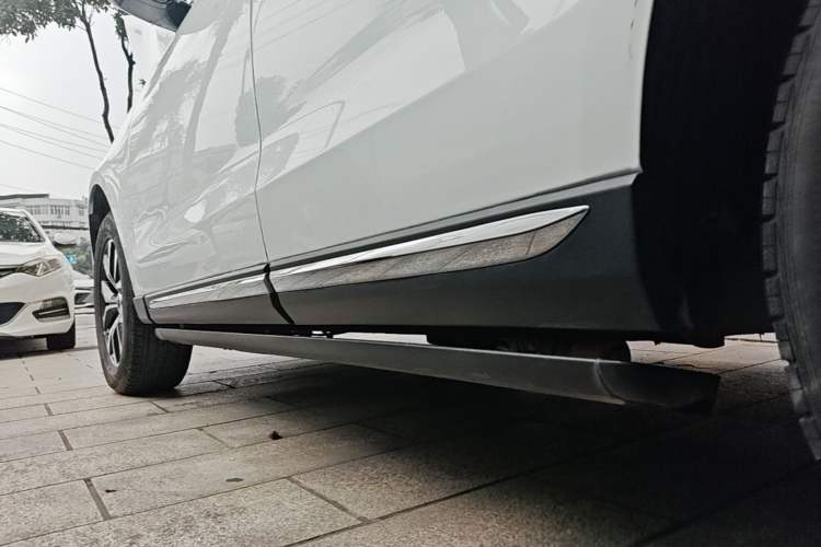 Used Zotye T600 Coupe 2017 1.5T Automatic Luxury Model Left Side Sill