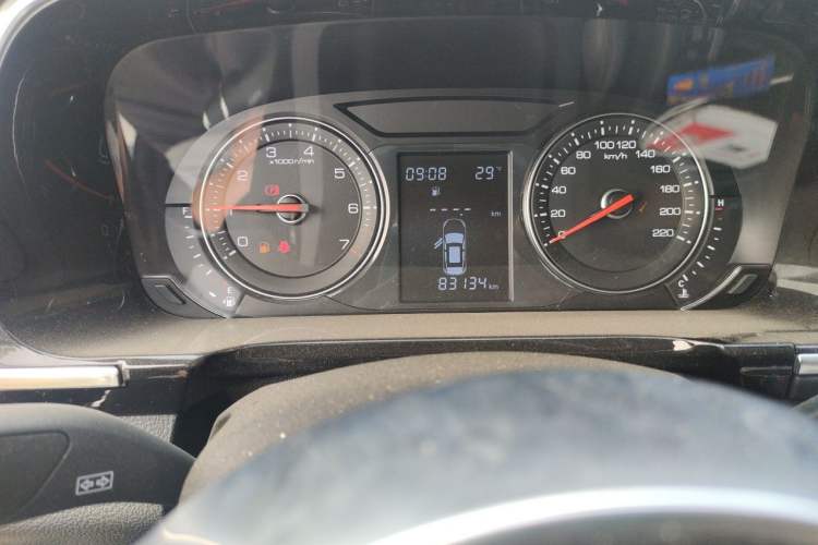 Used Zotye T600 Coupe 2017 1.5T Manual Luxury Model Odometer Close Up