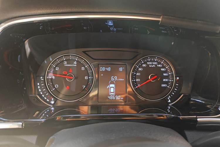 Used Zotye T600 Coupe 2017 1.5T Manual Luxury Model Odometer Close Up