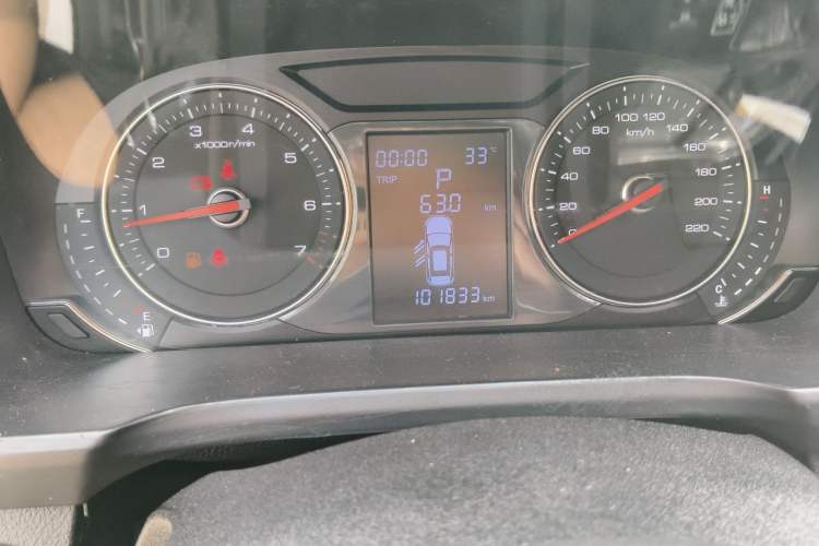 Used Zotye T600 Coupe 2017 1.8T Automatic Prestige Model Odometer Close Up