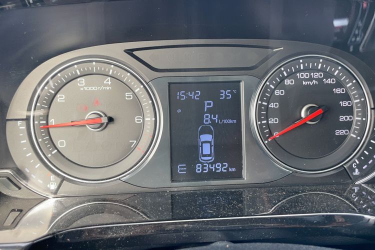 Used Zotye T600 Coupe 2017 1.5T Automatic Luxury Model Odometer Close Up