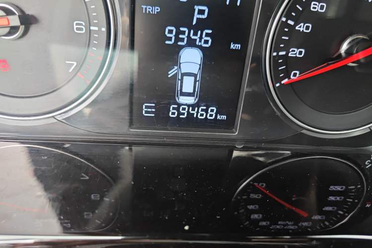 Used Zotye T600 Coupe 2017 1.5T Automatic Luxury Model Odometer Close Up