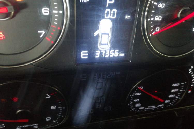 Used Zotye T600 Coupe 2017 1.5T Automatic Luxury Model Odometer Close Up