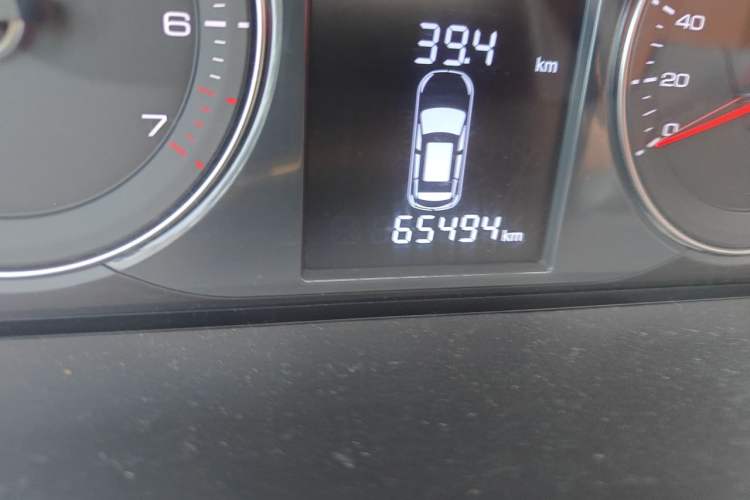Used Zotye T600 Coupe 2017 1.5T Manual Luxury Model Odometer Close Up