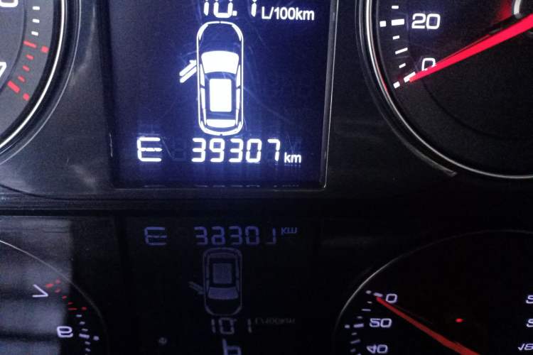 Used Zotye T600 Coupe 2017 1.5T Automatic Luxury Model Odometer Close Up