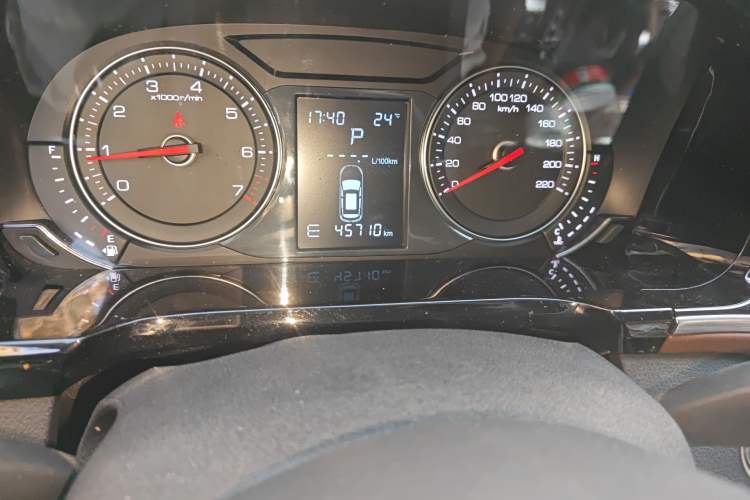 Used Zotye T600 Coupe 2017 1.5T Automatic Luxury Model Odometer Close Up