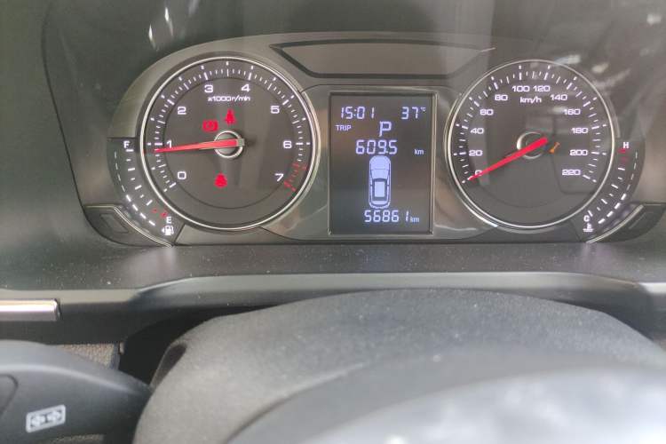 Used Zotye T600 Coupe 2017 1.8T Automatic Luxury Model Odometer Close Up