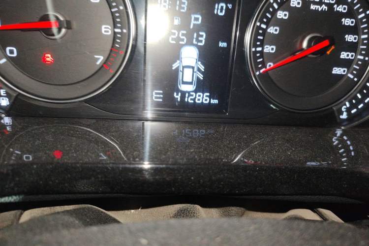 Used Zotye T600 Coupe 2017 1.5T Automatic Luxury Model Odometer Close Up