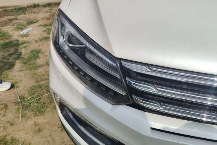 Used Zotye T600 Coupe 2017 1.5T Manual Luxury Model Right Front Headlight