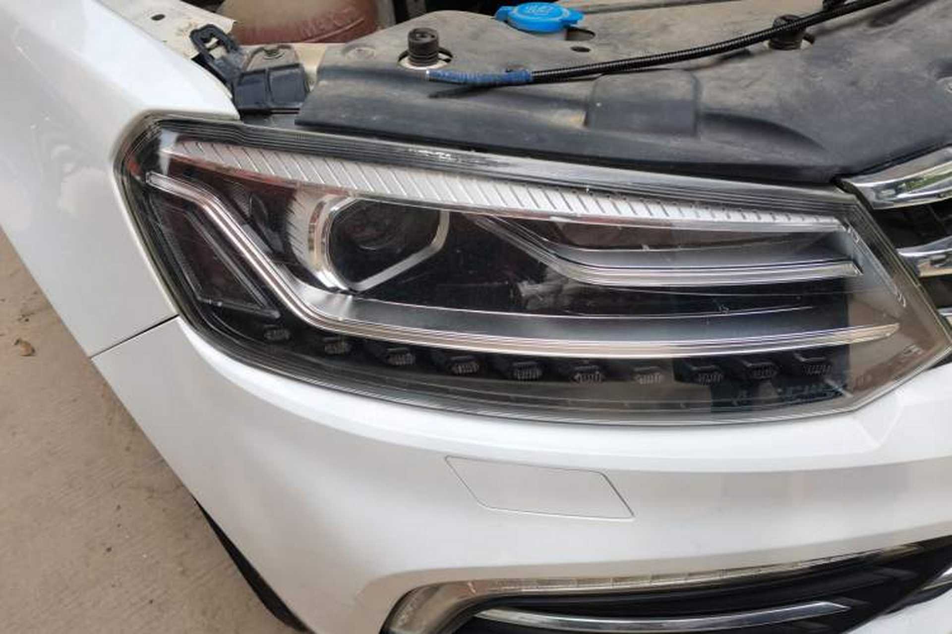 Used Zotye T600 Coupe 2017 1.5T Automatic Luxury Model Right Front Headlight