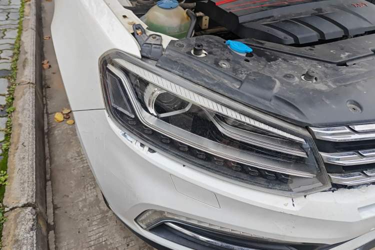 Used Zotye T600 Coupe 2017 1.5T Automatic Luxury Model Right Front Headlight