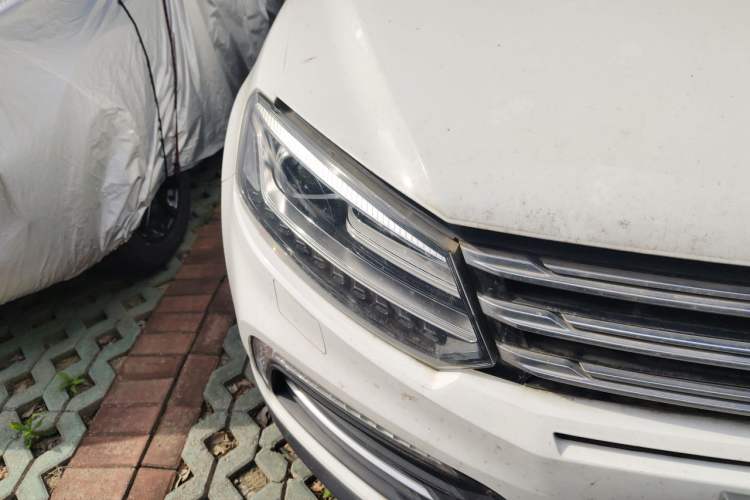 Used Zotye T600 Coupe 2017 1.5T Automatic Luxury Model Right Front Headlight