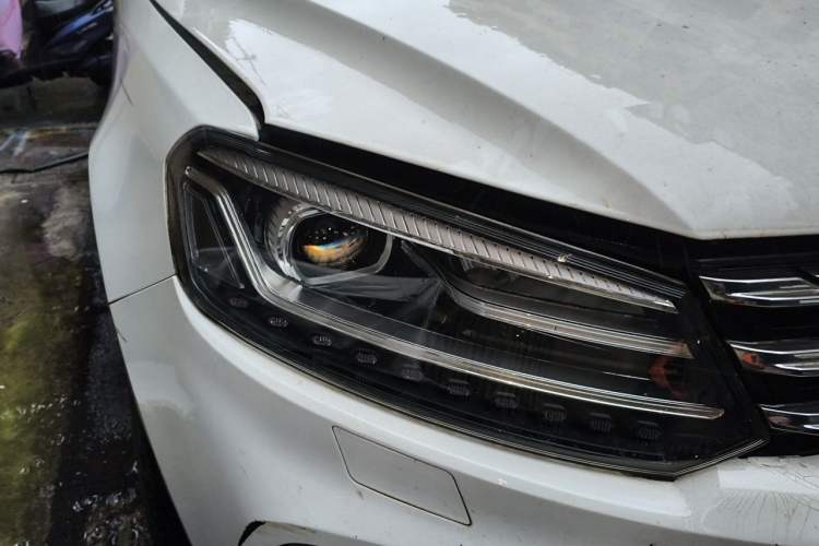 Used Zotye T600 Coupe 2017 1.5T Manual Luxury Model Right Front Headlight