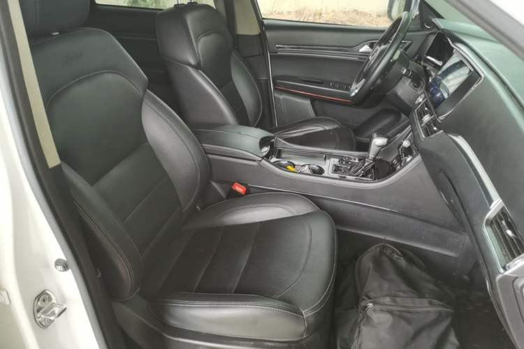 Used Zotye T600 Coupe 2017 1.5T Automatic Luxury Model Right Front Seat