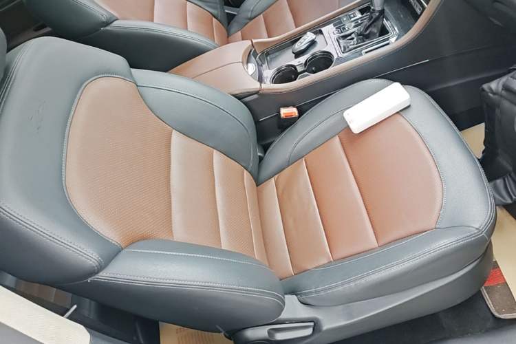 Used Zotye T600 Coupe 2017 1.5T Automatic Luxury Model Right Front Seat