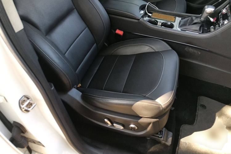 Used Zotye T600 Coupe 2017 1.5T Automatic Luxury Model Right Front Seat