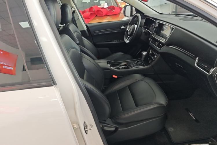 Used Zotye T600 Coupe 2017 1.5T Automatic Luxury Model Right Front Seat
