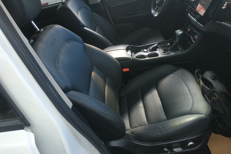 Used Zotye T600 Coupe 2017 1.5T Automatic Luxury Model Right Front Seat